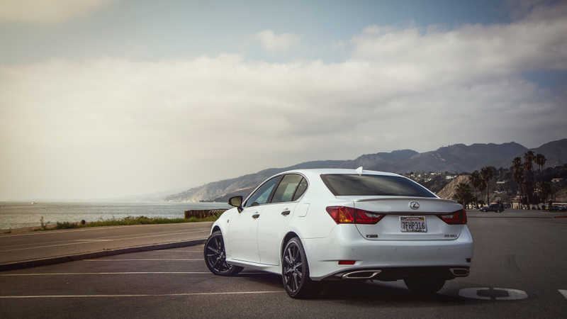 Illustration for article titled How Does A Brand New Lexus Compare To A Used One With 900,000 Miles?